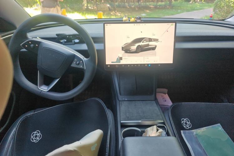Used Tesla Model 3 2023 Rear-Wheel-Drive Version Center Console