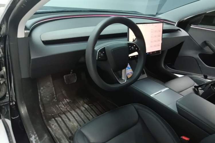 Used Tesla Model 3 2023 Rear-Wheel-Drive Version Center Console