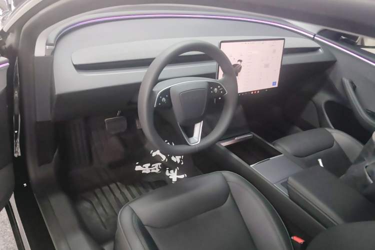 Used Tesla Model 3 2023 Rear-Wheel-Drive Version Center Console