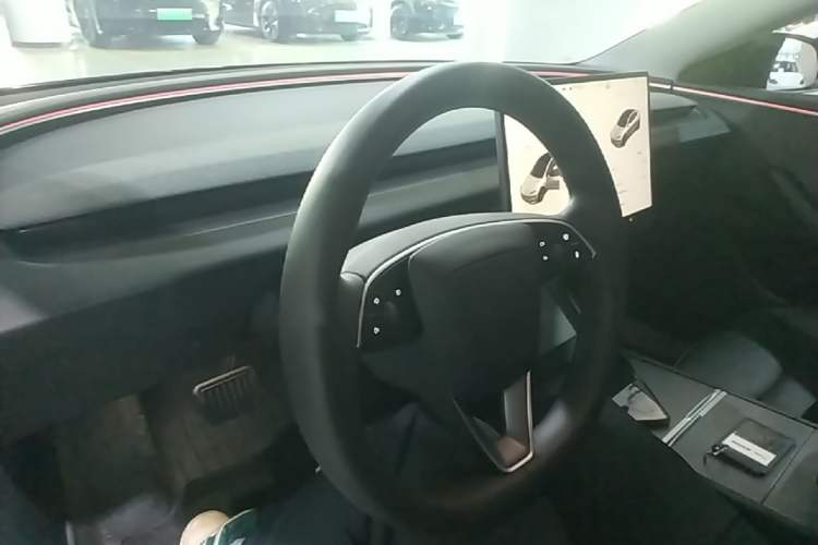 Used Tesla Model 3 2023 Rear-Wheel-Drive Version Center Console