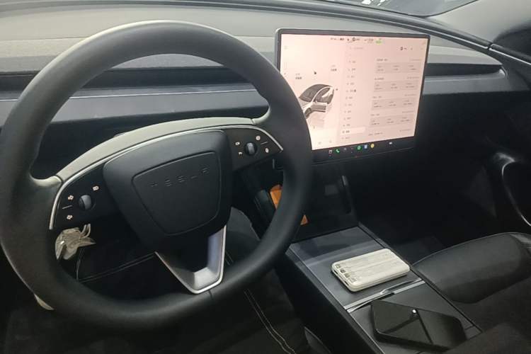Used Tesla Model 3 2023 Long-Range All-Wheel-Drive Version Center Console
