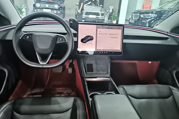 Used Tesla Model 3 2023 Long-Range All-Wheel-Drive Version Center Console