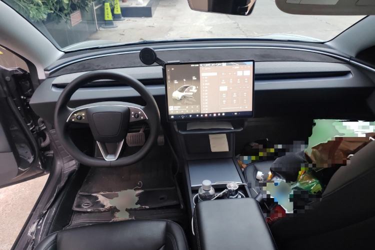 Used Tesla Model 3 2023 Rear-Wheel-Drive Version Center Console