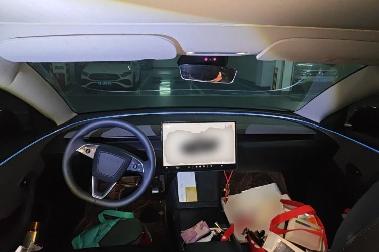 Used Tesla Model 3 2023 Rear-Wheel-Drive Version Center Console