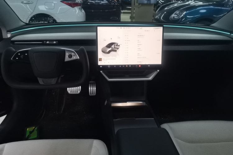 Used Tesla Model 3 2023 Long-Range All-Wheel-Drive Version Center Console