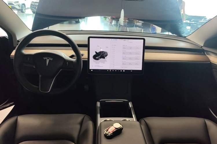 Used Tesla Model 3 2023 Rear-Wheel-Drive Version Center Console
