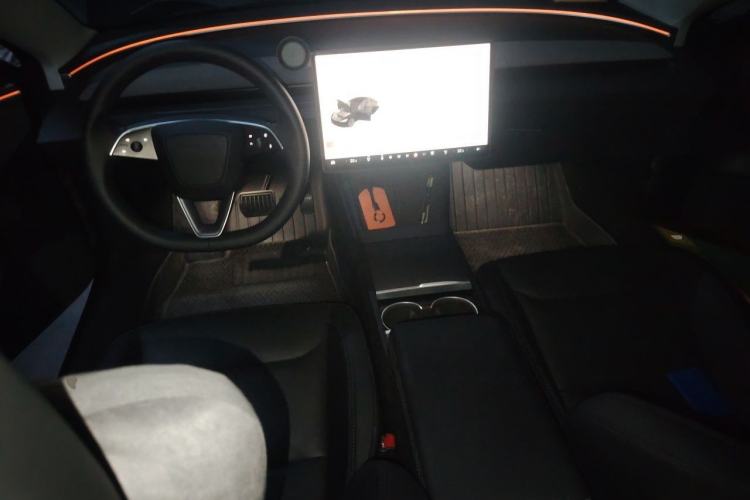 Used Tesla Model 3 2023 Long-Range All-Wheel-Drive Version Center Console