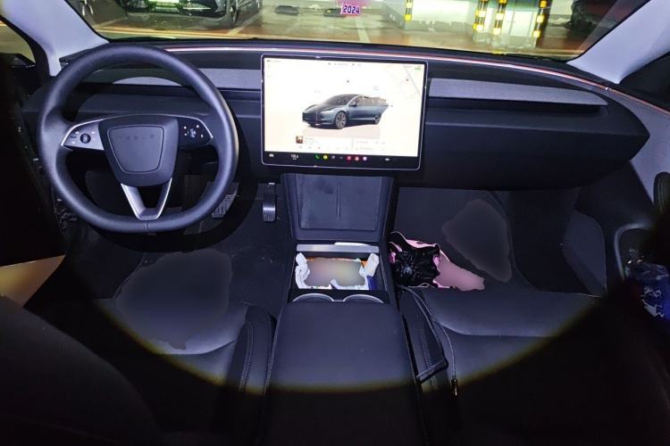 Used Tesla Model 3 2023 Rear-Wheel-Drive Version Center Console