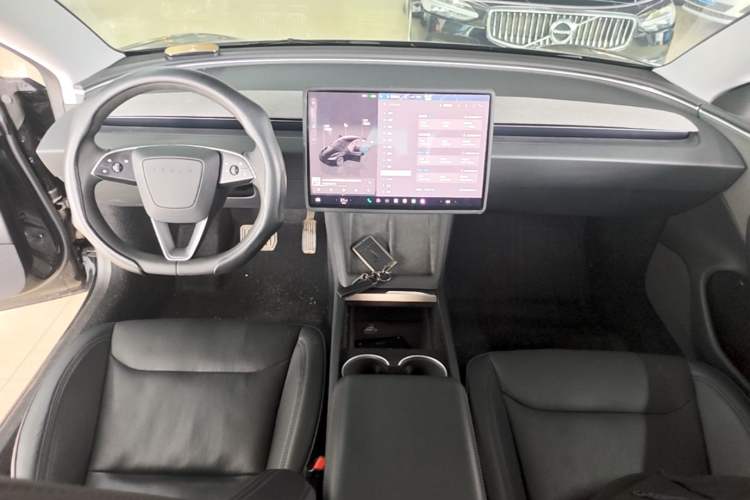 Used Tesla Model 3 2023 Rear-Wheel-Drive Version Center Console