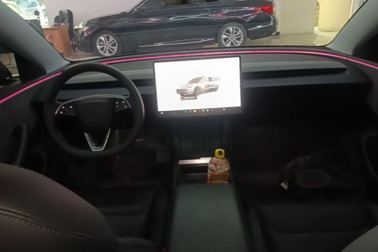 Used Tesla Model 3 2023 Rear-Wheel-Drive Version Center Console
