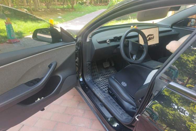 Used Tesla Model 3 2023 Rear-Wheel-Drive Version Driver Seat