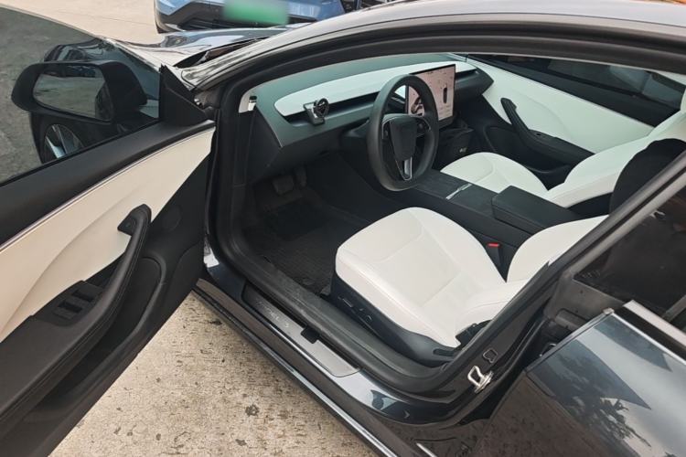 Used Tesla Model 3 2023 Long-Range All-Wheel-Drive Version Driver Seat