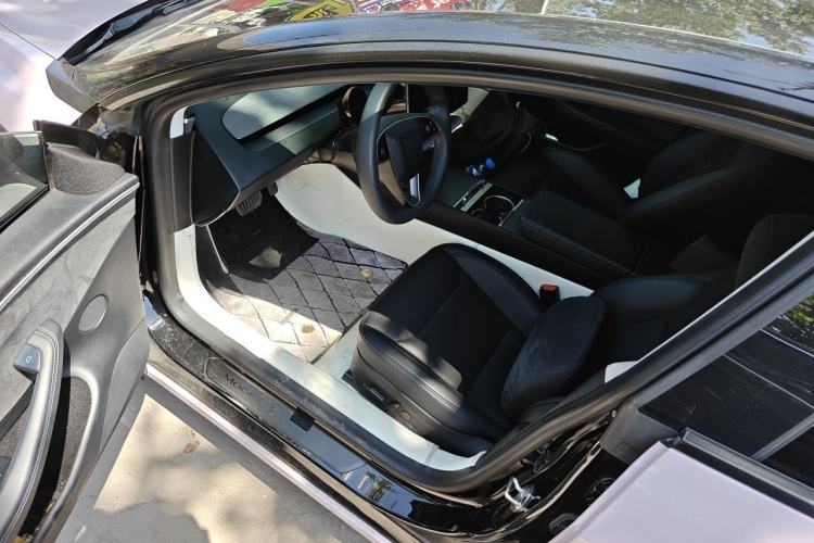 Used Tesla Model 3 2023 Long-Range All-Wheel-Drive Version Driver Seat
