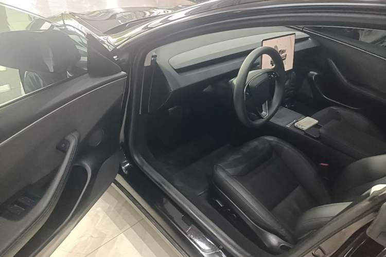 Used Tesla Model 3 2023 Long-Range All-Wheel-Drive Version Driver Seat