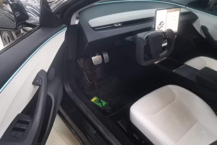 Used Tesla Model 3 2023 Long-Range All-Wheel-Drive Version Driver Seat