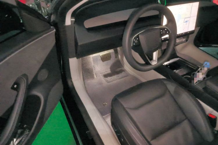 Used Tesla Model 3 2023 Long-Range All-Wheel-Drive Version Driver Seat