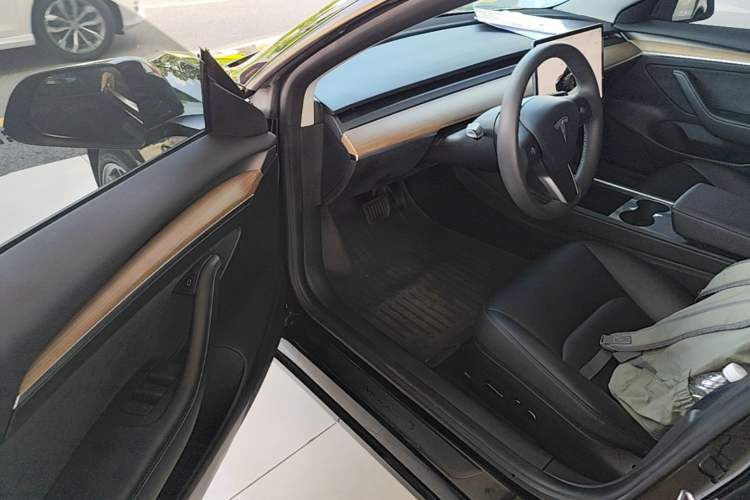 Used Tesla Model 3 2023 Rear-Wheel-Drive Version Driver Seat