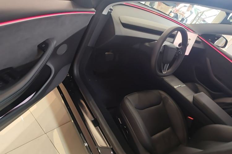 Used Tesla Model 3 2023 Long-Range All-Wheel-Drive Version Driver Seat