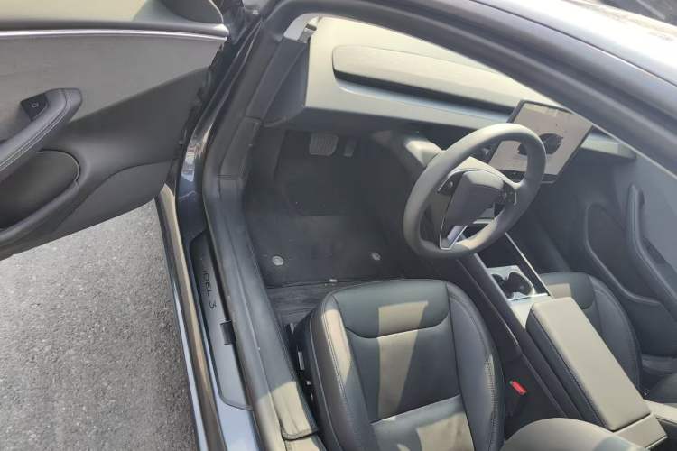 Used Tesla Model 3 2023 Rear-Wheel-Drive Version Driver Seat