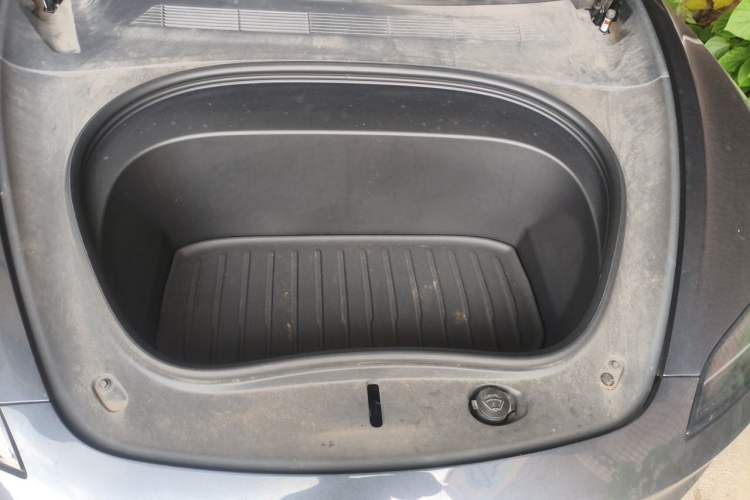 Used Tesla Model 3 2023 Rear-Wheel-Drive Version Engine Bay