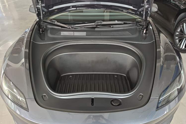 Used Tesla Model 3 2023 Rear-Wheel-Drive Version Engine Bay