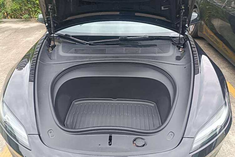 Used Tesla Model 3 2023 Rear-Wheel-Drive Version Engine Bay