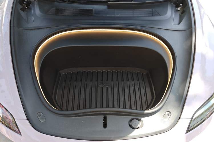 Used Tesla Model 3 2023 Long-Range All-Wheel-Drive Version Engine Bay