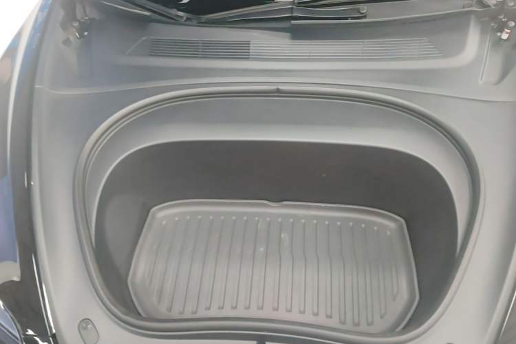 Used Tesla Model 3 2023 Rear-Wheel-Drive Version Engine Bay