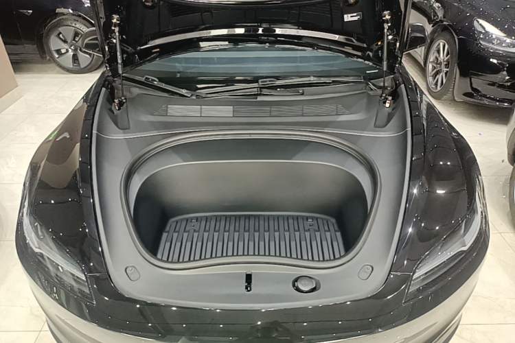 Used Tesla Model 3 2023 Long-Range All-Wheel-Drive Version Engine Bay