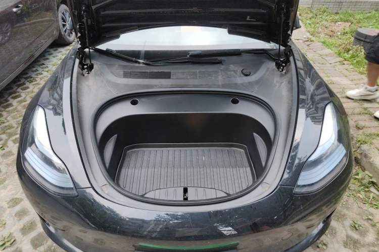 Used Tesla Model 3 2023 Rear-Wheel-Drive Version Engine Bay