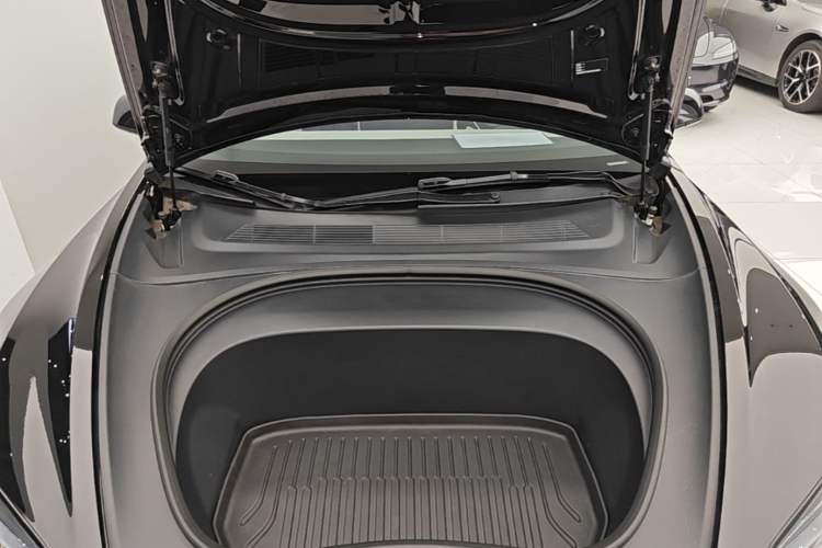 Used Tesla Model 3 2023 Rear-Wheel-Drive Version Engine Bay