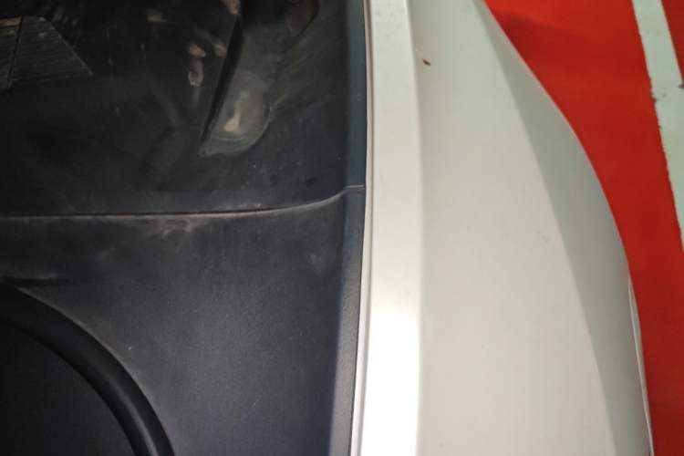 Used Tesla Model 3 2023 Rear-Wheel-Drive Version Engine Bay Left