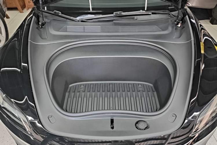 Used Tesla Model 3 2023 Rear-Wheel-Drive Version Engine Bay