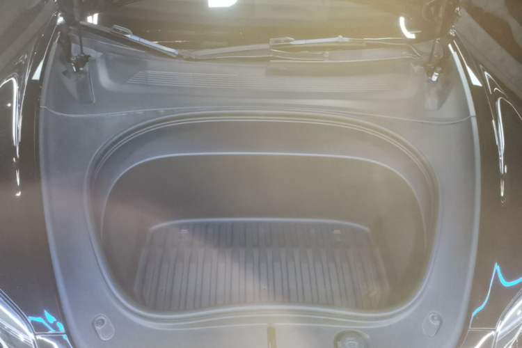 Used Tesla Model 3 2023 Rear-Wheel-Drive Version Engine Bay