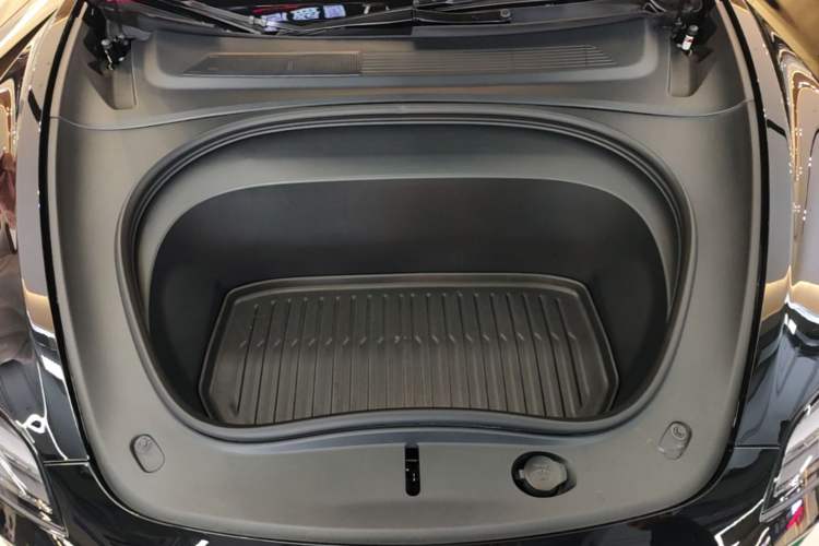 Used Tesla Model 3 2023 Rear-Wheel-Drive Version Engine Bay