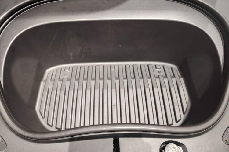Used Tesla Model 3 2023 Rear-Wheel-Drive Version Engine Bay