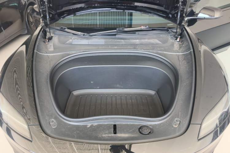 Used Tesla Model 3 2023 Rear-Wheel-Drive Version Engine Bay