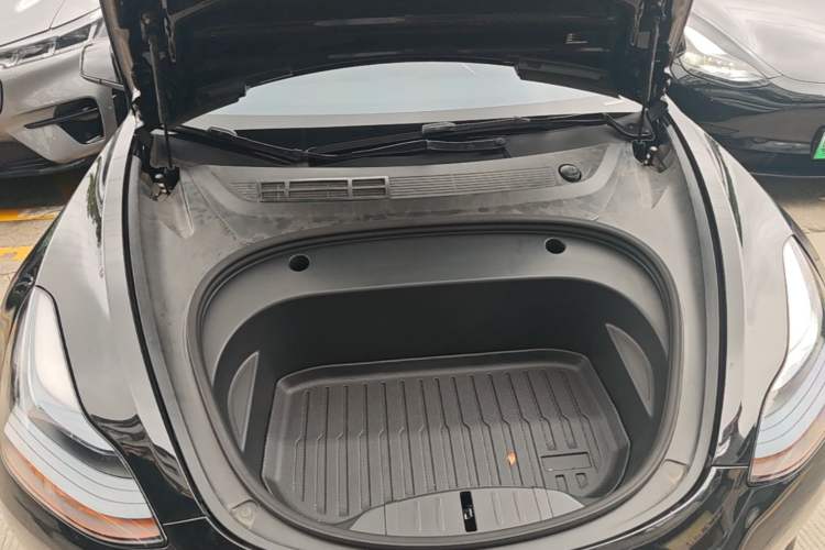 Used Tesla Model 3 2023 Rear-Wheel-Drive Version Engine Bay