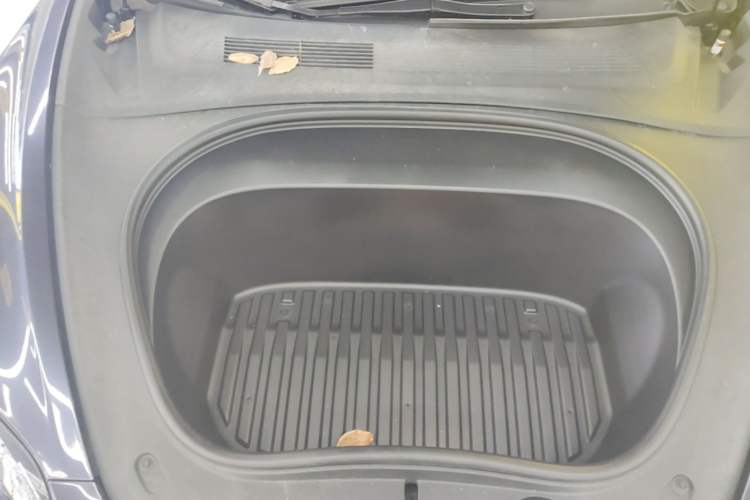 Used Tesla Model 3 2023 Rear-Wheel-Drive Version Engine Bay