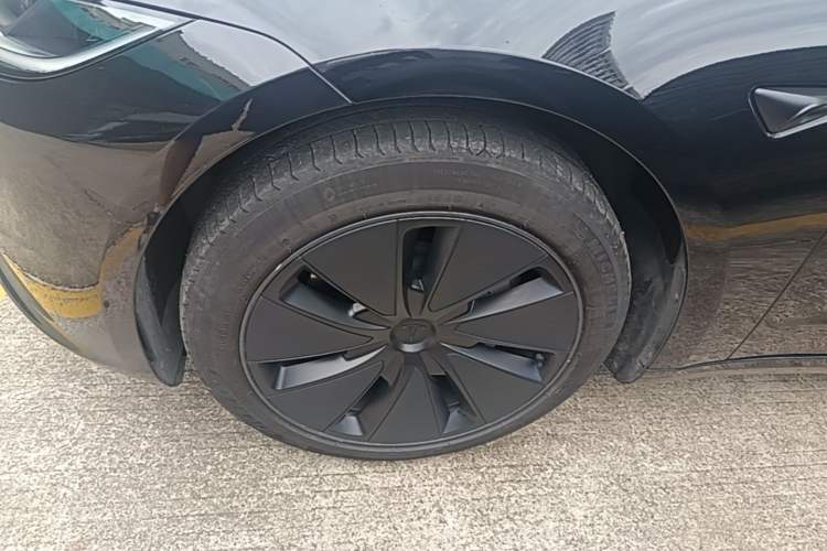 Used Tesla Model 3 2023 Rear-Wheel-Drive Version Exterior 1