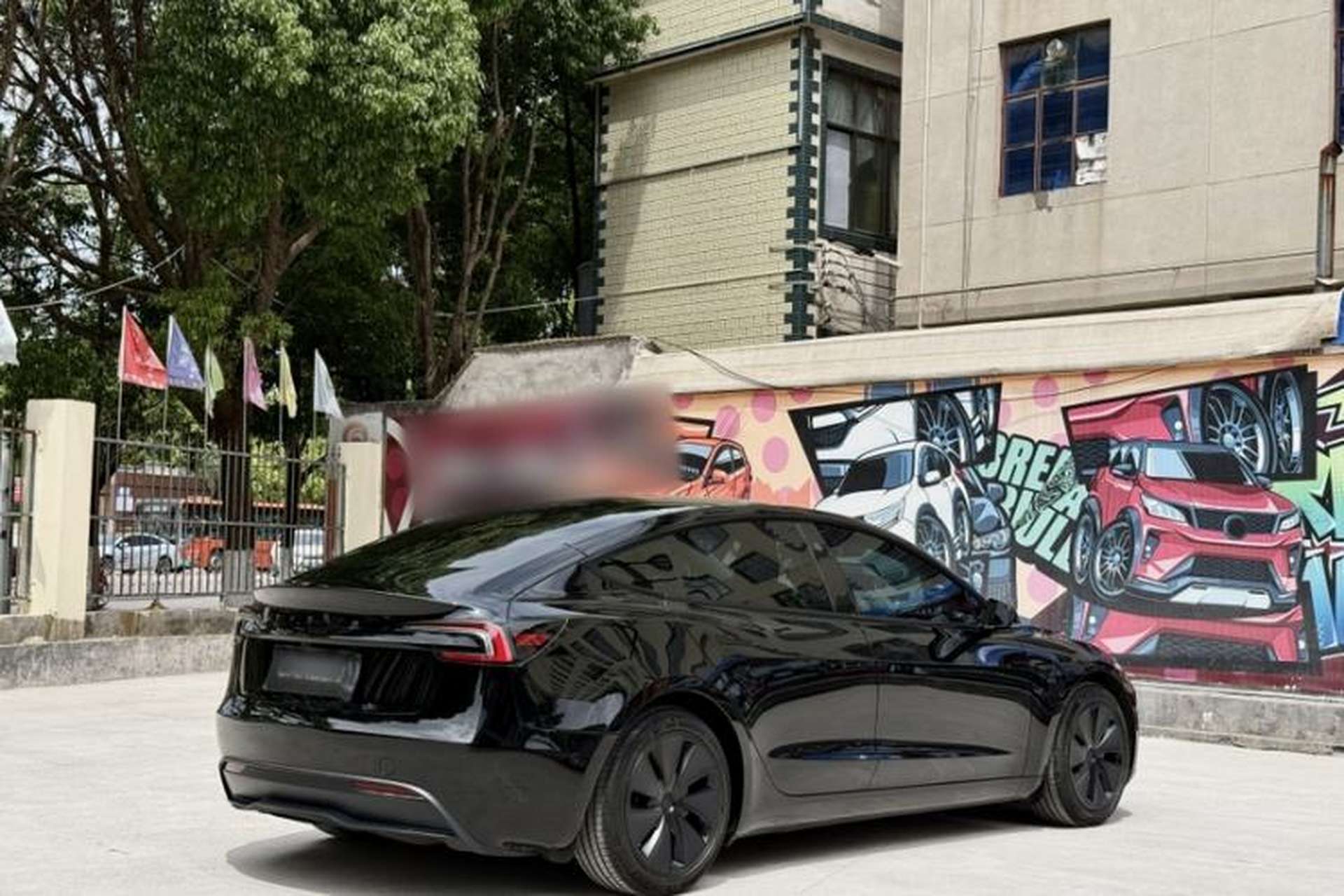 Used Tesla Model 3 2023 Rear-Wheel-Drive Version Exterior 1