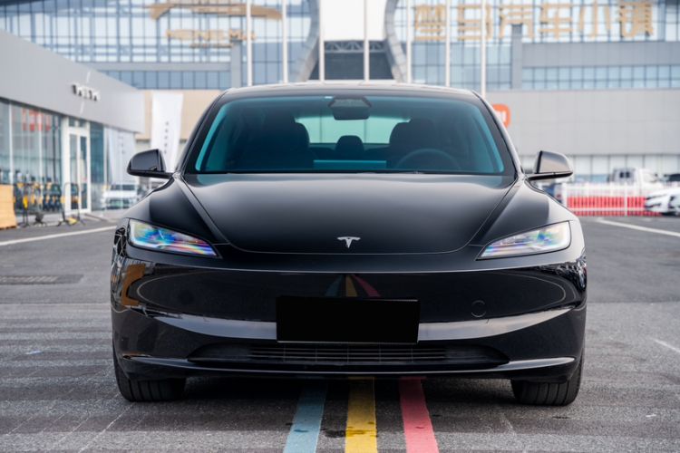 Used Tesla Model 3 2023 Long-Range All-Wheel-Drive Version Exterior 2