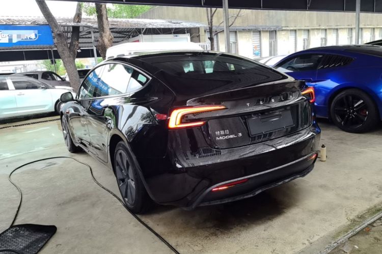 Used Tesla Model 3 2023 Rear-Wheel-Drive Version Exterior 2