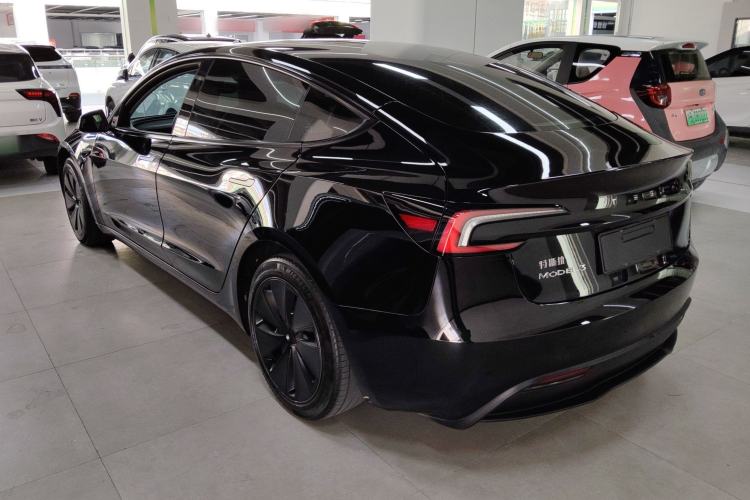Used Tesla Model 3 2023 Rear-Wheel-Drive Version Exterior 2