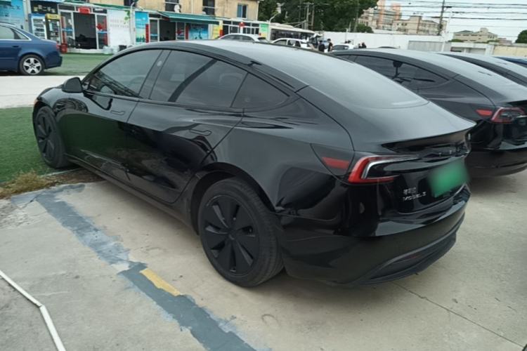 Used Tesla Model 3 2023 Rear-Wheel-Drive Version Exterior 2