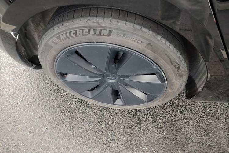 Used Tesla Model 3 2023 Rear-Wheel-Drive Version Exterior 2