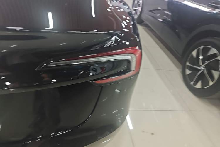 Used Tesla Model 3 2023 Rear-Wheel-Drive Version Exterior 2