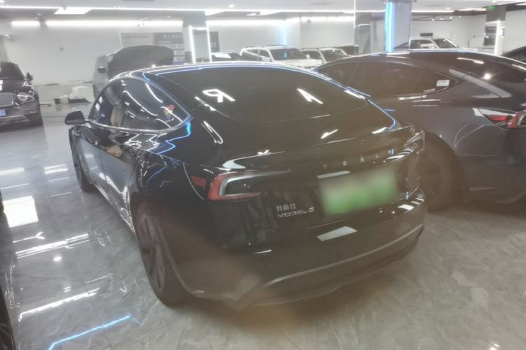 Used Tesla Model 3 2023 Rear-Wheel-Drive Version Exterior 2