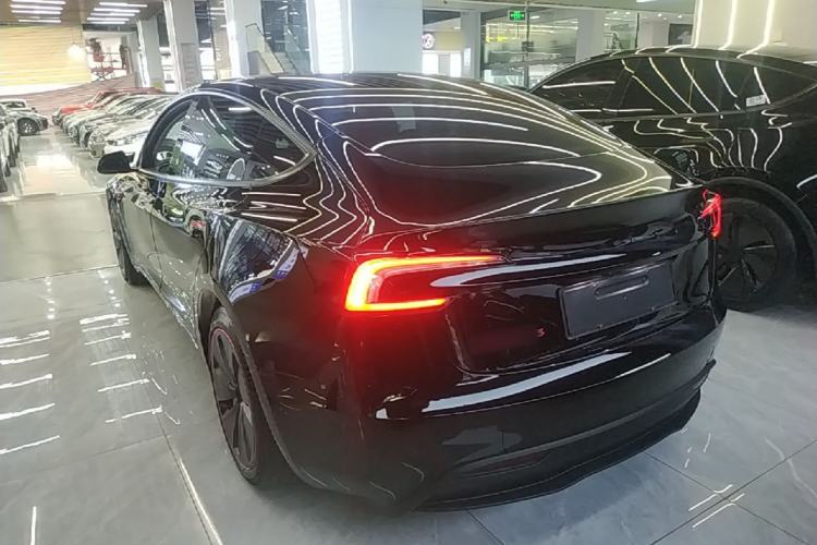Used Tesla Model 3 2023 Rear-Wheel-Drive Version Exterior 2