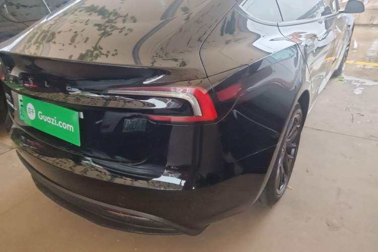Used Tesla Model 3 2023 Rear-Wheel-Drive Version Exterior 3